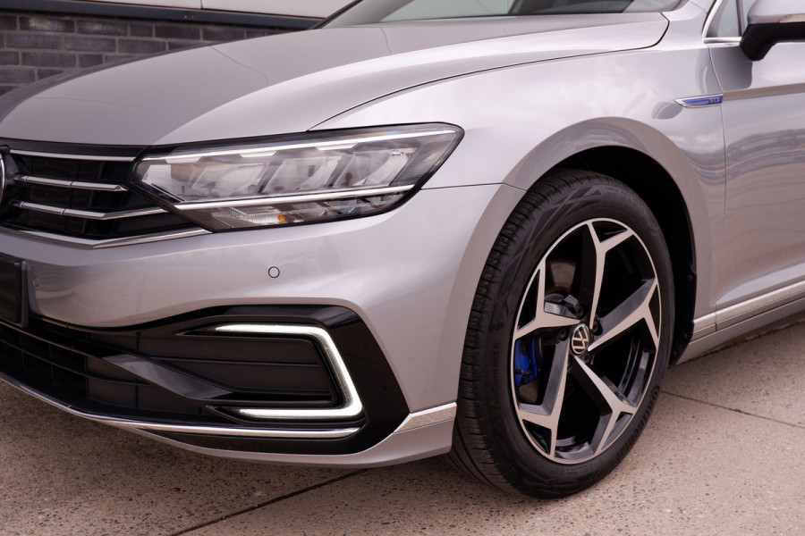 Volkswagen Passat Variant 1.4 TSI PHEV GTE Business | Pano | Elek. Trekhaak | Carplay | LED | Camera | Navi | Alcantara