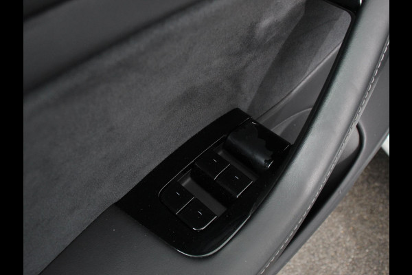 Tesla Model 3 Long Range AWD 75 kWh Navigatie Panorama dak 360 camera Parkeersensoren Stoelverwarming 19" lichtmetalen velgen Ledverlichting Leder Climate Control