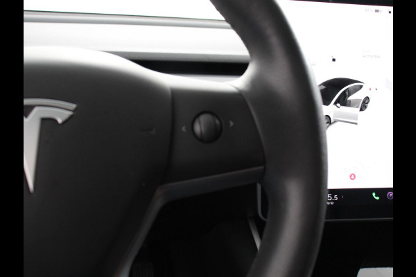 Tesla Model 3 Long Range AWD 75 kWh Navigatie Panorama dak 360 camera Parkeersensoren Stoelverwarming 19" lichtmetalen velgen Ledverlichting Leder Climate Control