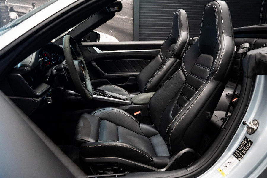 Porsche 911 Cabrio 3.8 Turbo S *Aero-kit / Keramisch / Vierwielbesturing / BOSE / In- Exterieur Carbon / PASM*