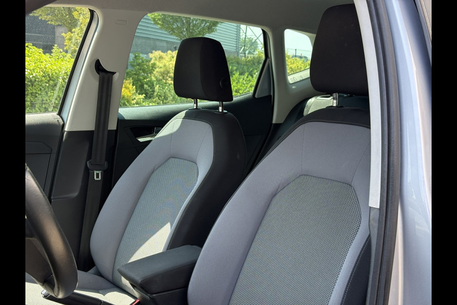 Seat Arona 1.0 TSI Style Business Intense | Navi, Carplay/Android, Trekhaak, Climate, PDC, Cruise, El. Spiegels/Ramen |