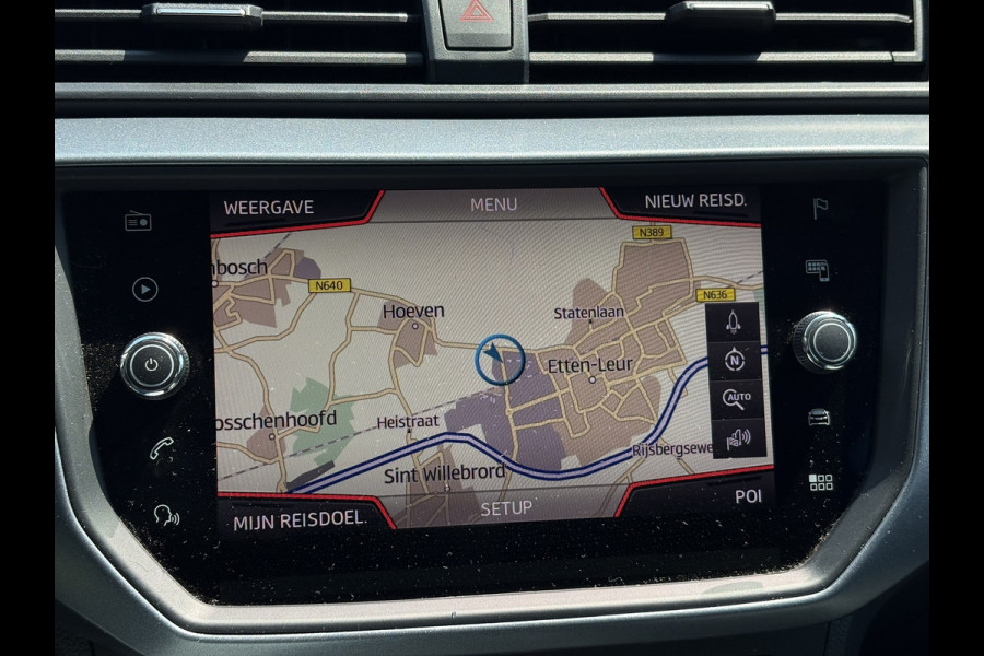 Seat Arona 1.0 TSI Style Business Intense | Navi, Carplay/Android, Trekhaak, Climate, PDC, Cruise, El. Spiegels/Ramen |