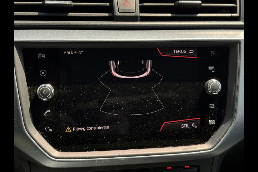 Seat Arona 1.0 TSI Style Business Intense | Navi, Carplay/Android, Trekhaak, Climate, PDC, Cruise, El. Spiegels/Ramen |