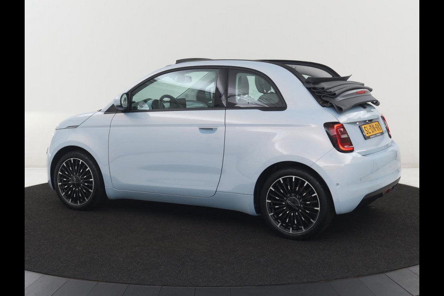 Fiat 500 Cabrio Icon 42 kWh | SOH 90,5 | 3 Fase | Adaptive cruise | Camera | Carplay | DAB | Climate control | Stoelverwarming | Navi. Full map |