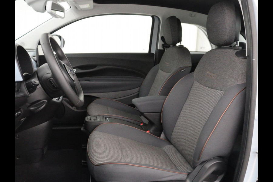 Fiat 500 Cabrio Icon 42 kWh | SOH 90,5 | 3 Fase | Adaptive cruise | Camera | Carplay | DAB | Climate control | Stoelverwarming | Navi. Full map |