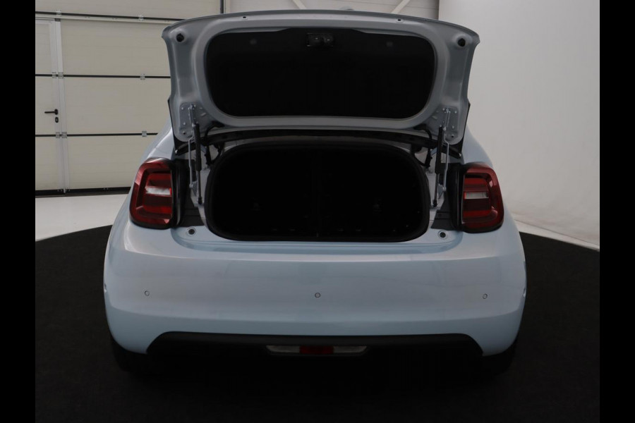 Fiat 500 Cabrio Icon 42 kWh | SOH 90,5 | 3 Fase | Adaptive cruise | Camera | Carplay | DAB | Climate control | Stoelverwarming | Navi. Full map |
