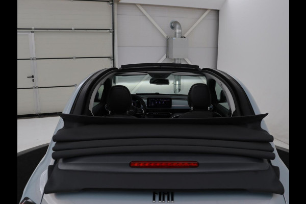 Fiat 500 Cabrio Icon 42 kWh | SOH 90,5 | 3 Fase | Adaptive cruise | Camera | Carplay | DAB | Climate control | Stoelverwarming | Navi. Full map |