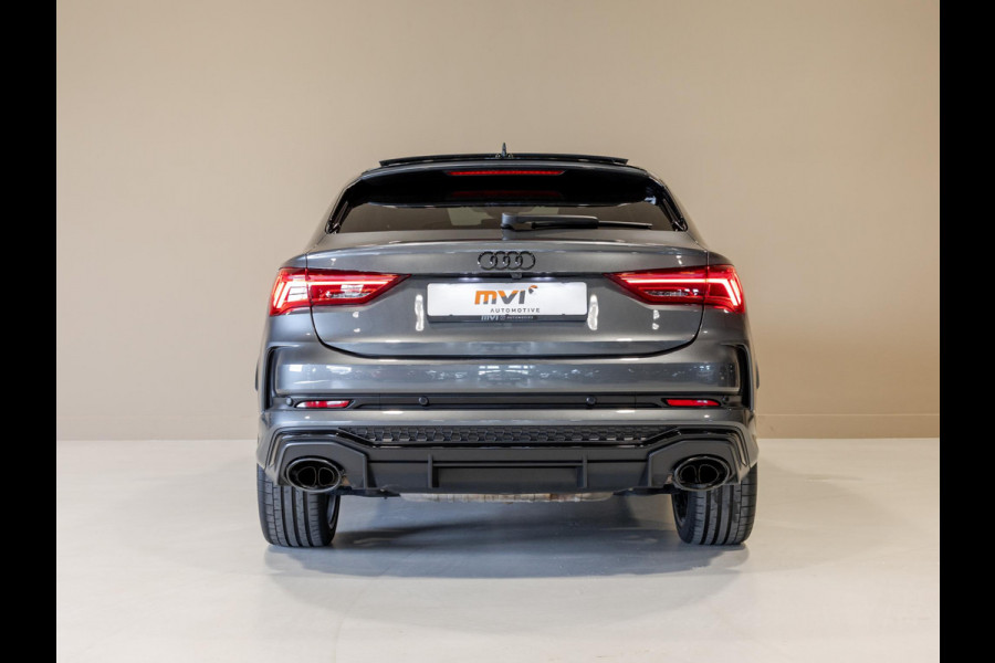 Audi Q3 Sportback TFSI RS / 400pk / Panorama dak / Keramische remschijven / RS Sportuitlaat /