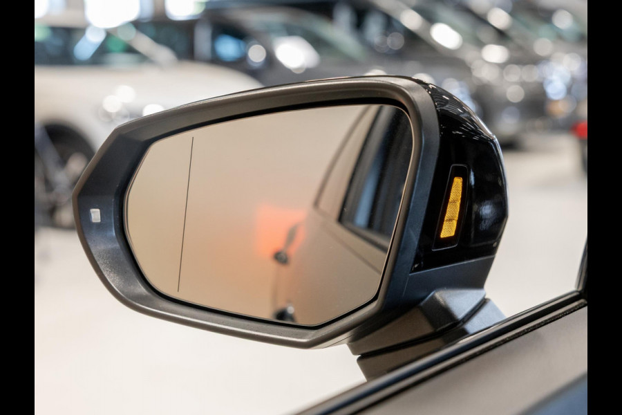 Audi Q3 Sportback TFSI RS / 400pk / Panorama dak / Keramische remschijven / RS Sportuitlaat /