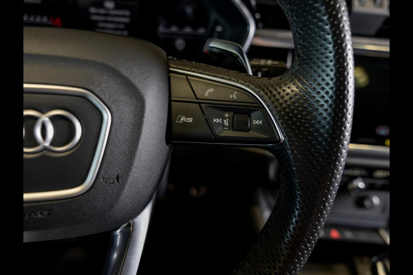 Audi Q3 Sportback TFSI RS / 400pk / Panorama dak / Keramische remschijven / RS Sportuitlaat /