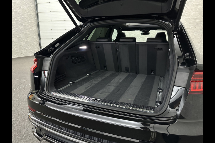 Audi Q8 60e 462PK Competition Plus | #RS-Seats | Carbon | B&O | 360 Camera | ACC | Panorama | Valcona Leder | 23" Audi Sport | Luchtvering | Keyless-Entry | Tour-Pakket | Lane & Side assist | Bovag Garantie.