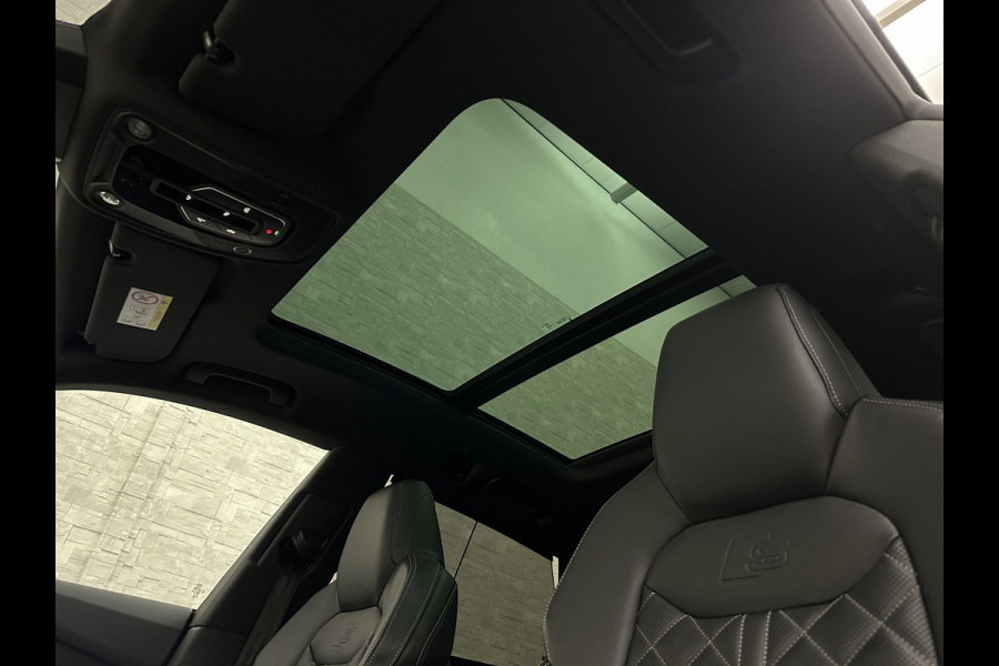 Audi Q8 60e 462PK Competition Plus | #RS-Seats | Carbon | B&O | 360 Camera | ACC | Panorama | Valcona Leder | 23" Audi Sport | Luchtvering | Keyless-Entry | Tour-Pakket | Lane & Side assist | Bovag Garantie.