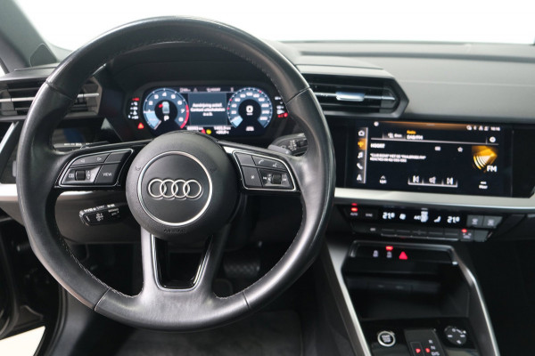 Audi A3 Limousine 30 TFSI Pro Line Automaat - N.A.P. Airco, Cruise, Virtual display, Carplay.