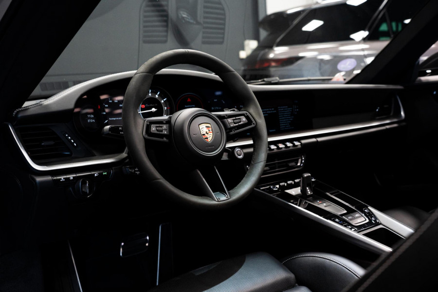 Porsche 911 Cabrio 3.8 Turbo S *Aero-kit / Keramisch / Vierwielbesturing / BOSE / In- Exterieur Carbon / PASM*