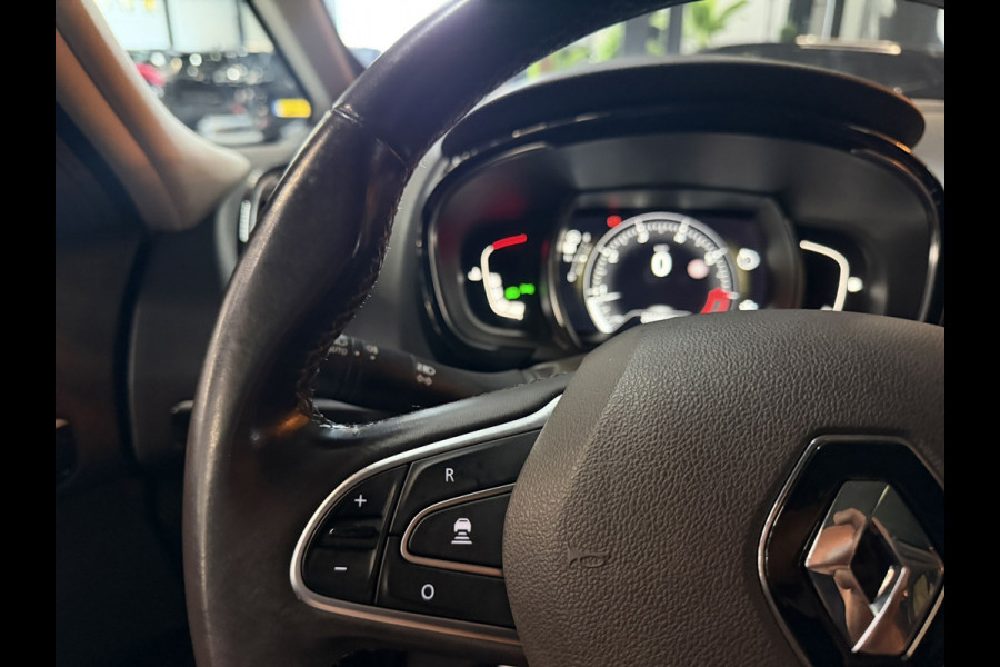 Renault Espace 1.8 TCe Initiale Paris 7P.|Trekhaak|Pano|Head-Up|Adaptieve Cruise|Camera|Lane Assist|Leder|Rijklaar