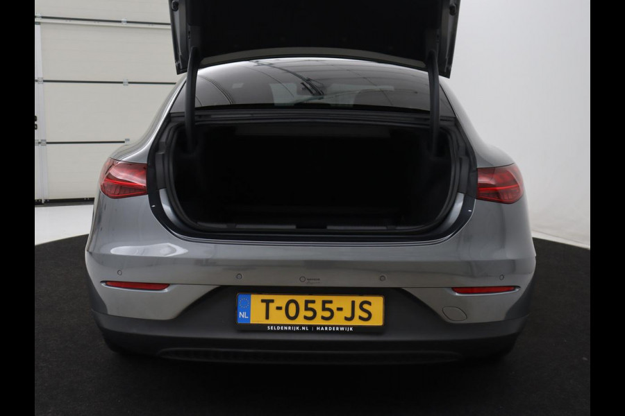 Mercedes-Benz EQE 300 Business Line 89 kWh SOH 95,8 | Panoramadak | Adaptive cruise | Burmester | Leder | Camera | Carplay | Warmtepomp | Stoelverwarming | Sfeerverlichting | Botspreventie