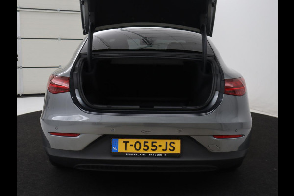 Mercedes-Benz EQE 300 Business Line 89 kWh SOH 95,8 | Panoramadak | Adaptive cruise | Burmester | Leder | Camera | Carplay | Warmtepomp | Stoelverwarming | Sfeerverlichting | Botspreventie