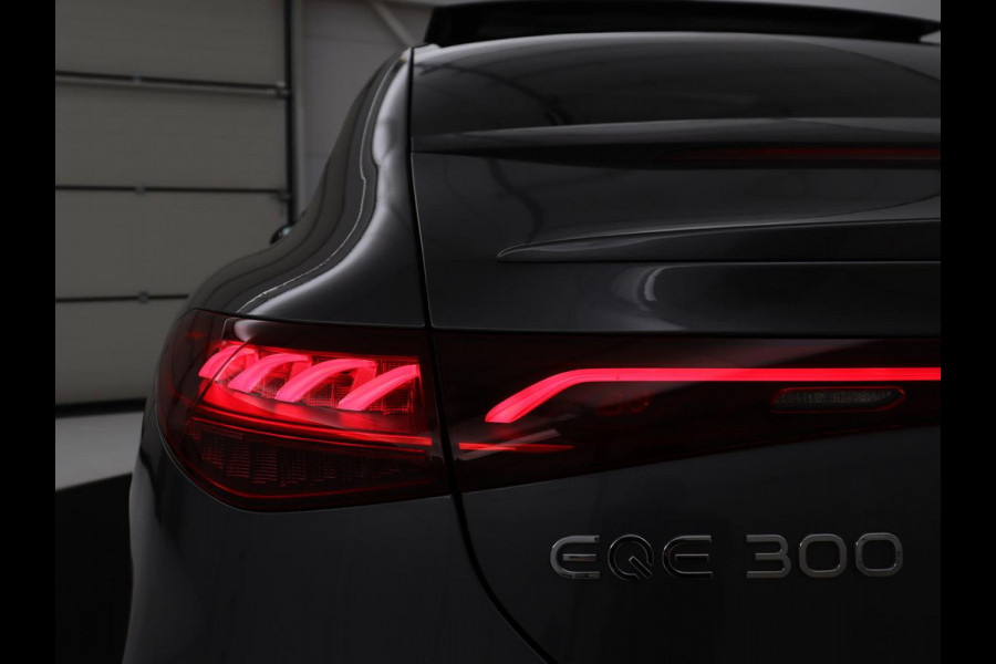 Mercedes-Benz EQE 300 Business Line 89 kWh SOH 95,8 | Panoramadak | Adaptive cruise | Burmester | Leder | Camera | Carplay | Warmtepomp | Stoelverwarming | Sfeerverlichting | Botspreventie