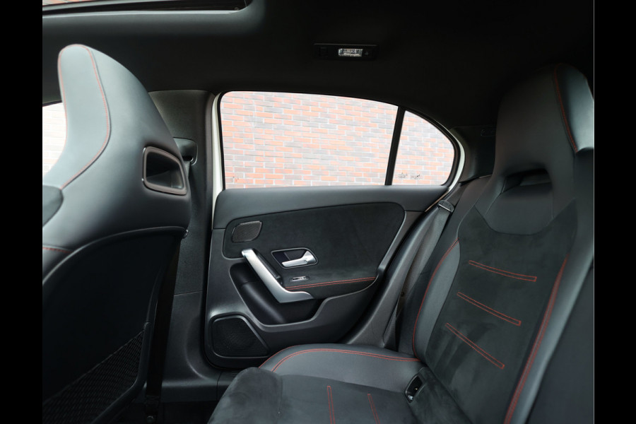 Mercedes-Benz A-Klasse 250 e AMG Line | Pano - Camera - ACC