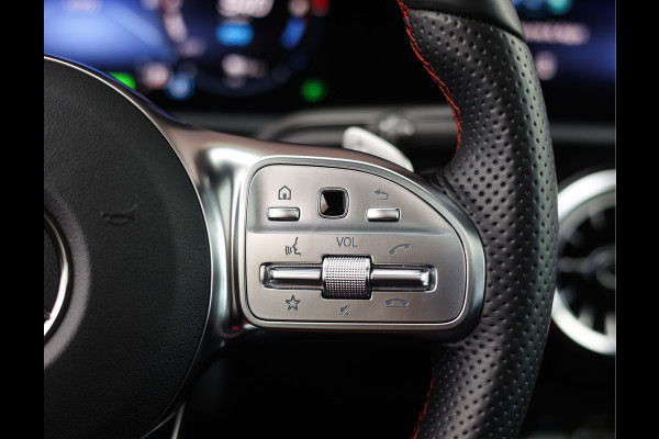 Mercedes-Benz A-Klasse 250 e AMG Line | Pano - Camera - ACC
