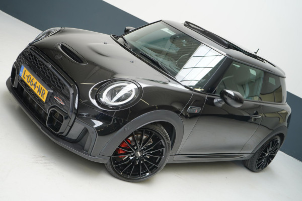 MINI John Cooper Works 2.0 S | Panoramadak | Carplay | Head-Up | H/K Sound | Black pack | Stoelverwarming