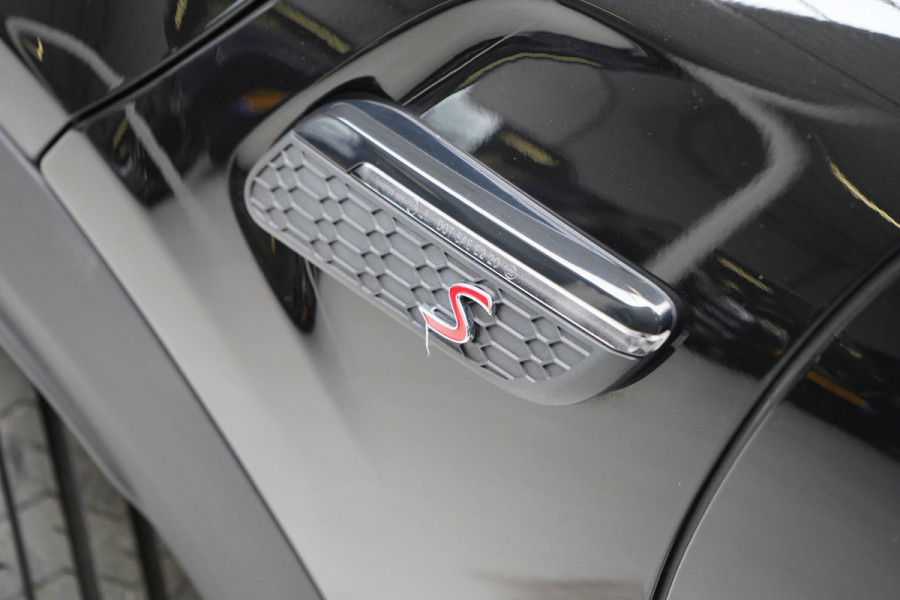 MINI John Cooper Works 2.0 S | Panoramadak | Carplay | Head-Up | H/K Sound | Black pack | Stoelverwarming