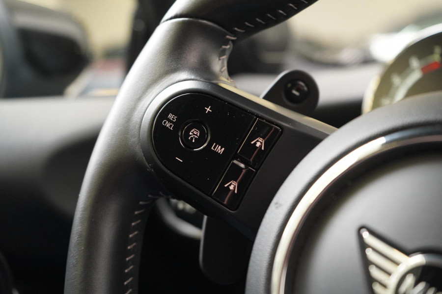 MINI John Cooper Works 2.0 S | Panoramadak | Carplay | Head-Up | H/K Sound | Black pack | Stoelverwarming