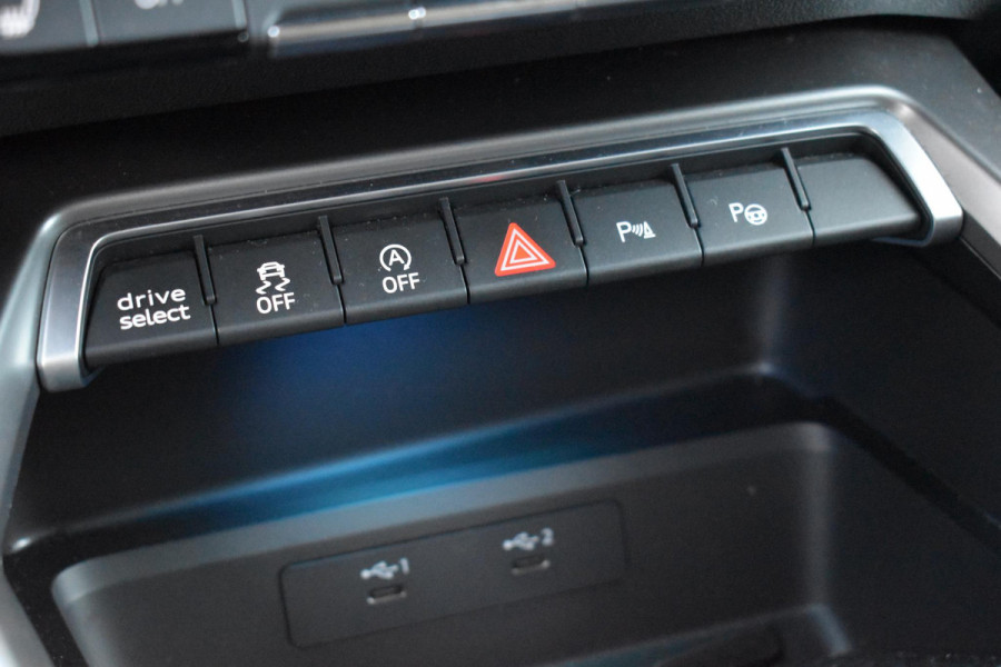 Audi A3 Sportback 2.5 TFSI RS 3 quattro HUD Pano Massage Keyless B&O Lane