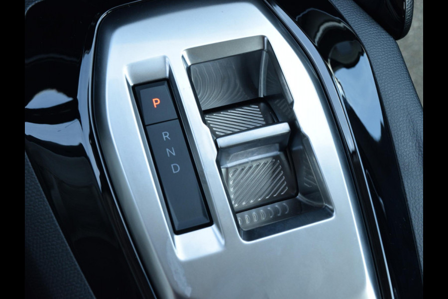 Peugeot 208 1.2 Hybrid 110 e-DCS6 Style | AIRCO | CRUISE CONTROL | APPLE CARPLAY | PARKEERSENSOREN |