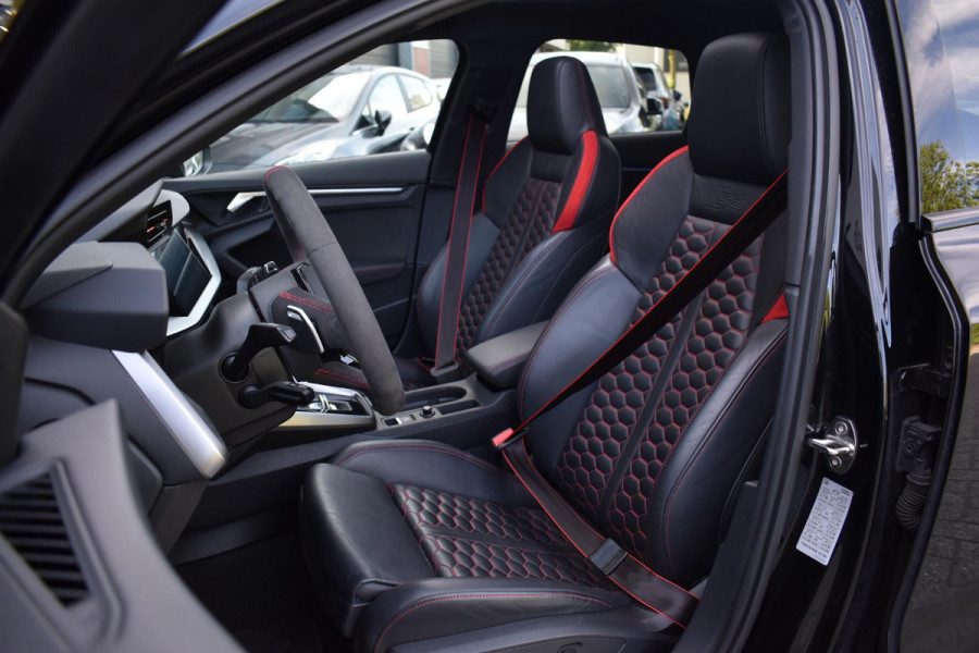 Audi A3 Sportback 2.5 TFSI RS 3 quattro HUD Pano Massage Keyless B&O Lane