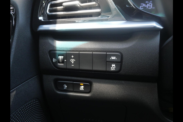 Kia e-Niro DynamicPlusLine 64 kWh | SOH 95,6 | Schuif/kanteldak | stoel/stuurverwarming |
