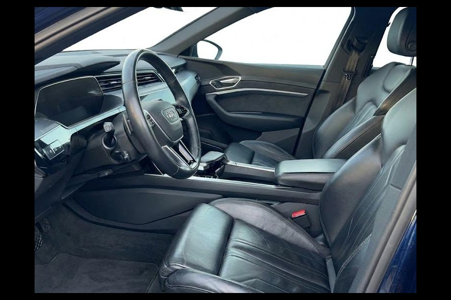 Audi e-tron 50 quattro S edition 71 kWh 313pk | Panoramadak | Adaptieve cruise controle | Lederen bekleding | Elektrisch verstelbare voorstoelen met geheugen | Head Up Display | Trekhaak