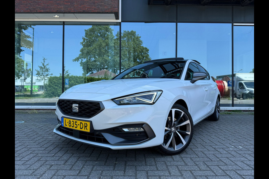 Seat Leon 1.5 eTSI FR Launch Edition - Pano/schuifdak - Navi - Climate - LED - Org.NL
