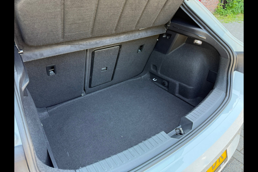 Seat Leon 1.5 eTSI FR Launch Edition - Pano/schuifdak - Navi - Climate - LED - Org.NL