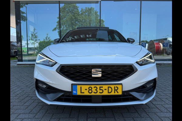 Seat Leon 1.5 eTSI FR Launch Edition - Pano/schuifdak - Navi - Climate - LED - Org.NL
