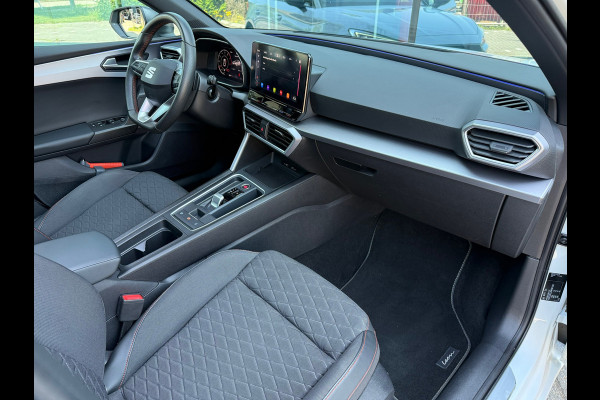 Seat Leon 1.5 eTSI FR Launch Edition - Pano/schuifdak - Navi - Climate - LED - Org.NL