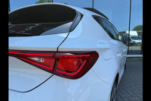 Seat Leon 1.5 eTSI FR Launch Edition - Pano/schuifdak - Navi - Climate - LED - Org.NL