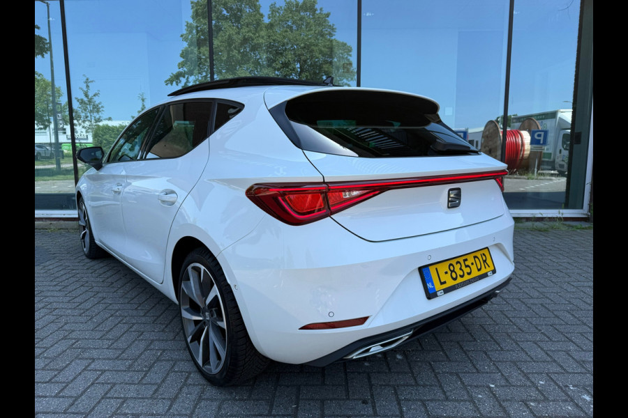 Seat Leon 1.5 eTSI FR Launch Edition - Pano/schuifdak - Navi - Climate - LED - Org.NL