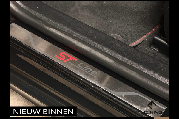 Ford Focus 1.0 EcoBoost ST Line Business Nederlandse Auto | ST Line | Camera | Stuur - Stoelverwarming | Apple-carplay
