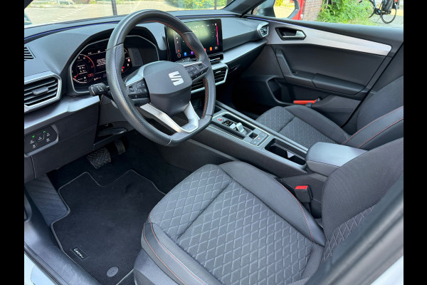 Seat Leon 1.5 eTSI FR Launch Edition - Pano/schuifdak - Navi - Climate - LED - Org.NL