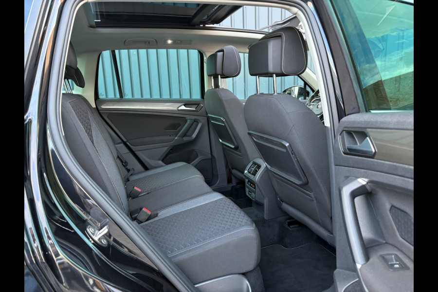 Volkswagen Tiguan 1.4 TSI ACT Highline Business R | Pano | Trekhaak wegkl. | Elk. A-klep | Side Assist | Camera | Prijs Rijklaar!!