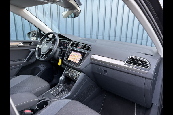 Volkswagen Tiguan 1.4 TSI ACT Highline Business R | Pano | Trekhaak wegkl. | Elk. A-klep | Side Assist | Camera | Prijs Rijklaar!!