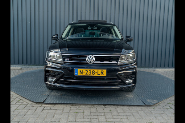 Volkswagen Tiguan 1.4 TSI ACT Highline Business R | Pano | Trekhaak wegkl. | Elk. A-klep | Side Assist | Camera | Prijs Rijklaar!!