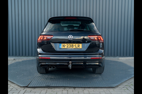 Volkswagen Tiguan 1.4 TSI ACT Highline Business R | Pano | Trekhaak wegkl. | Elk. A-klep | Side Assist | Camera | Prijs Rijklaar!!