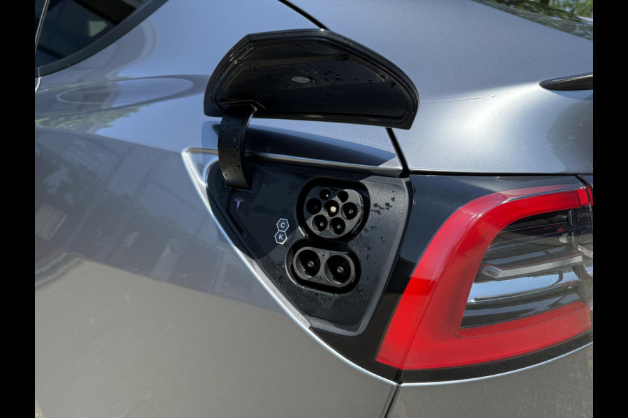 Tesla Model Y Performance AWD 75 kWh SOH 94% | AFNEEMBARE TREKHAAK| RESTERENDE ALGEMENE FABRIEKSGARANTIE TESLA T/M 03-2027 OF 80.000KM| ACCU + AANDRIJFLIJN T/M 03-2031/ 192.000KM| RIJKLAAR GELEVERD