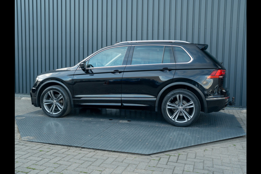 Volkswagen Tiguan 1.4 TSI ACT Highline Business R | Pano | Trekhaak wegkl. | Elk. A-klep | Side Assist | Camera | Prijs Rijklaar!!