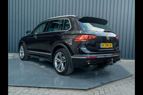 Volkswagen Tiguan 1.4 TSI ACT Highline Business R | Pano | Trekhaak wegkl. | Elk. A-klep | Side Assist | Camera | Prijs Rijklaar!!