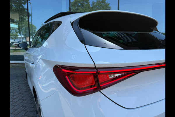 Seat Leon 1.5 eTSI FR Launch Edition - Pano/schuifdak - Navi - Climate - LED - Org.NL