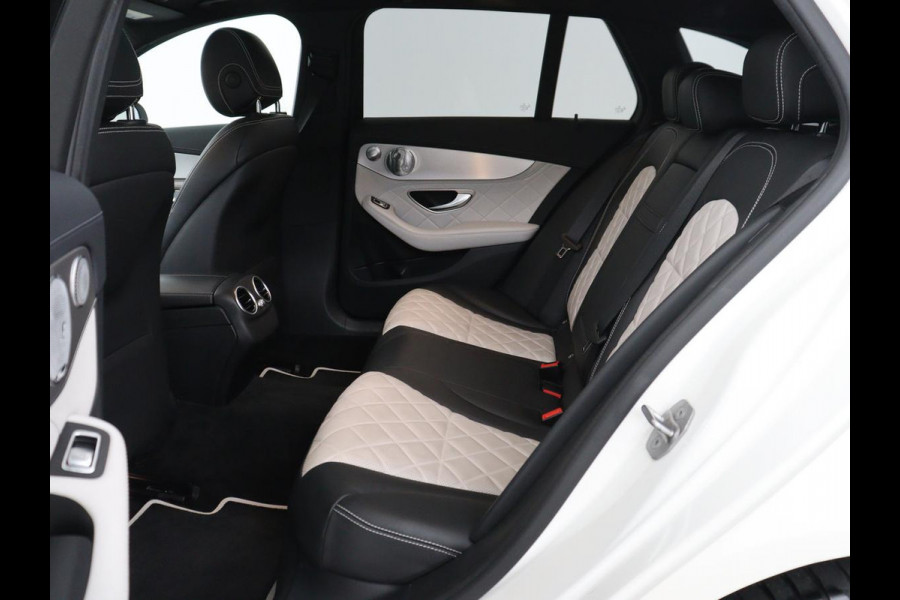 Mercedes-Benz C-Klasse 300e Avantgarde | Panoramadak | Leder Exclusief | Burmester Surround | Stoelverwarming | Camera | Carplay | Dodehoek detectie | Navigatie | Full LED