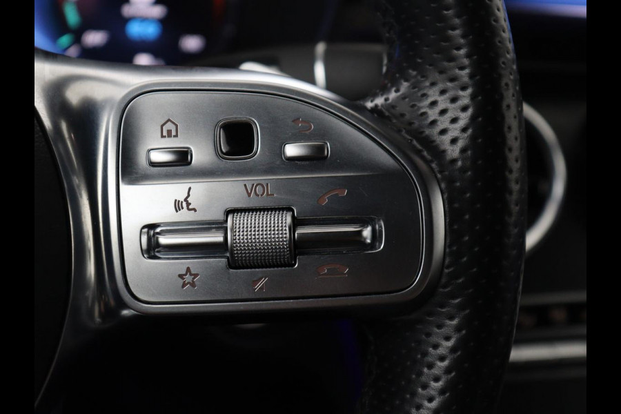Mercedes-Benz C-Klasse 300e Avantgarde | Panoramadak | Leder Exclusief | Burmester Surround | Stoelverwarming | Camera | Carplay | Dodehoek detectie | Navigatie | Full LED
